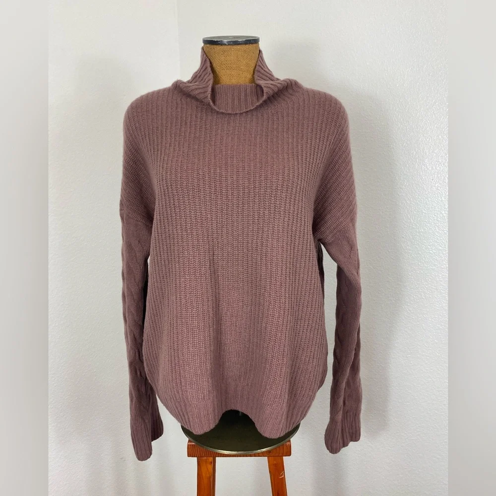 Gentle Herd Women’s Sweater M Slouch Turtle Neck In Mauve Cable Sleeve Yak Wool - Picture 1 of 15